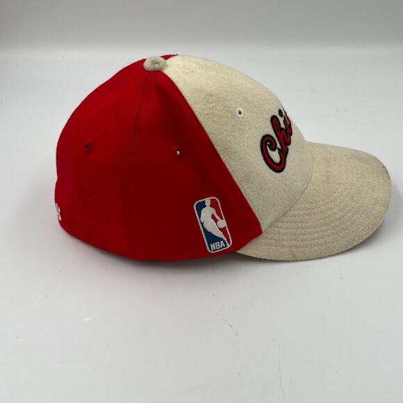 Vintage Nike Chicago Bulls Embroidered Hat Cap Medium - Picture 3 of 11